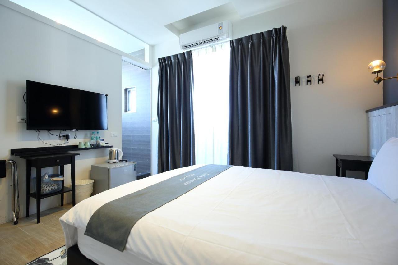 微藍海岸夜市電梯旅宿 Hualien City Luaran gambar